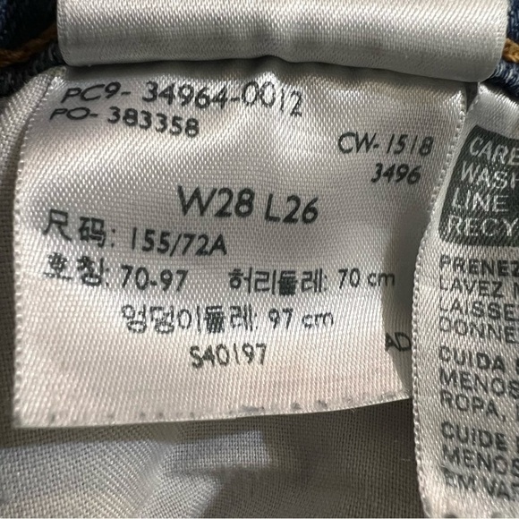 Levi’s Wedgie Straight Fit Button Fly Jeans Size 28 Raw Hem - Picture 13 of 14